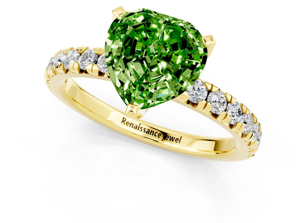 Yellow gold Heart Cut Peridot Solitaire Pavé Engagement Ring with Round Band and Prong Setting