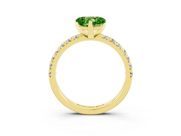 Yellow gold Heart Cut Peridot Solitaire Pavé Engagement Ring with Round Band and Prong Setting