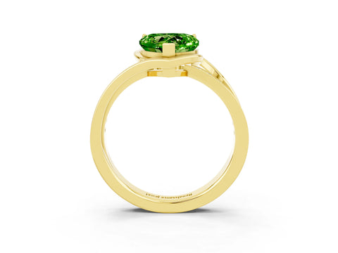 Yellow gold Heart Cut Peridot Solitaire Ring with Split Shank and Prong Setting_3