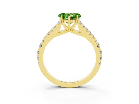 Yellow gold Heart Cut Peridot Split Shank Pavé Engagement Ring with Four-Prong Setting_27