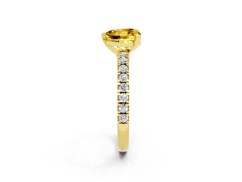 Yellow gold Heart Cut Solitaire Diamond with Pavé Band and Four-Prong Setting_2