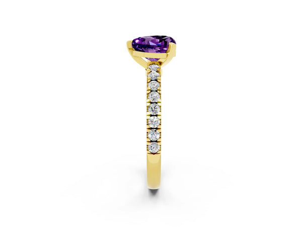 Yellow gold Heart Cut Solitaire Amethyst with Pavé Band and Four-Prong Setting