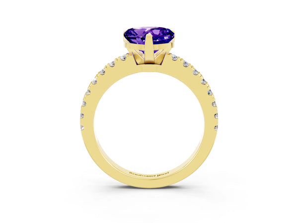 Yellow gold Heart Cut Solitaire Tanzanite with Pavé Band and Four-Prong Setting
