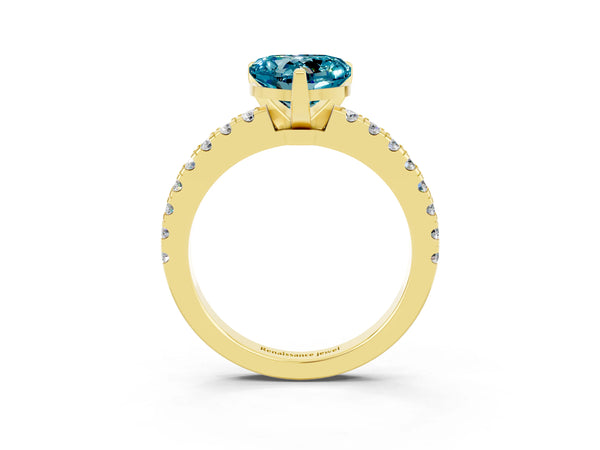 Yellow gold Heart Cut Solitaire Diamond with Pavé Band and Four-Prong Setting