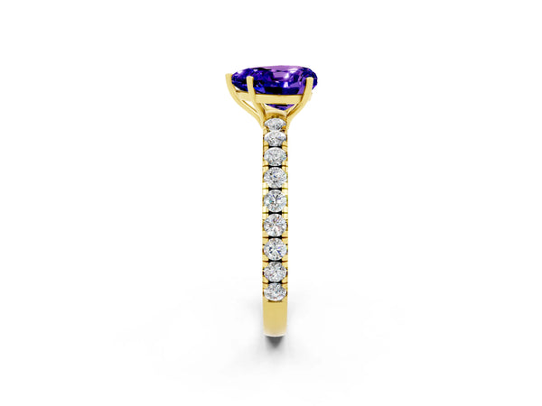Yellow gold Heart Cut Tanzanite Pavé Solitaire Engagement Ring with Four-Prong Setting