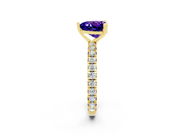 Yellow gold Heart Cut Tanzanite Pavé Solitaire Ring with Round Band and Prong Setting