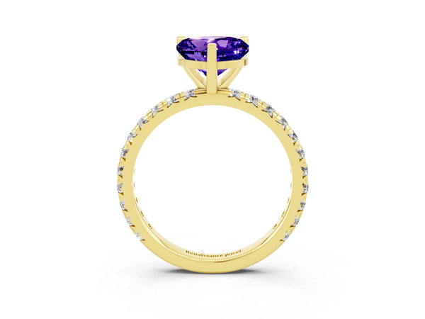 Yellow gold Heart Cut Tanzanite Pavé Solitaire Ring with Round Band and Prong Setting