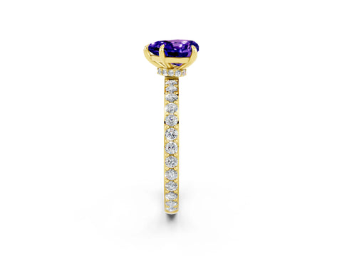 Yellow gold Heart Cut Tanzanite Solitaire Engagement Ring with Pavé Band and Four-Prong Setting_2