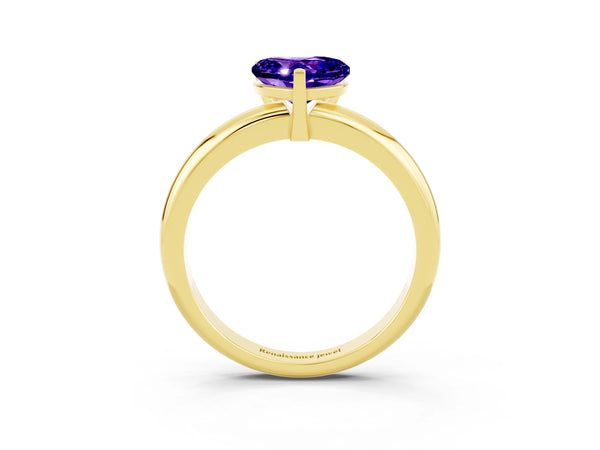 Yellow gold Heart Cut Tanzanite Solitaire Engagement Ring with Round Band and Four-Prong Setting