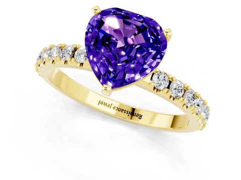 Yellow gold Heart Cut Tanzanite Solitaire Pavé Band with Four-Prong Setting_1