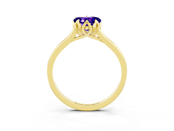 Yellow gold Heart Cut Tanzanite Solitaire Ring with Flower Prong Setting and Classic Band