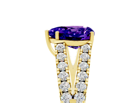 Yellow gold Heart Cut Tanzanite Split Shank Pavé Engagement Ring with Four-Prong Setting_17