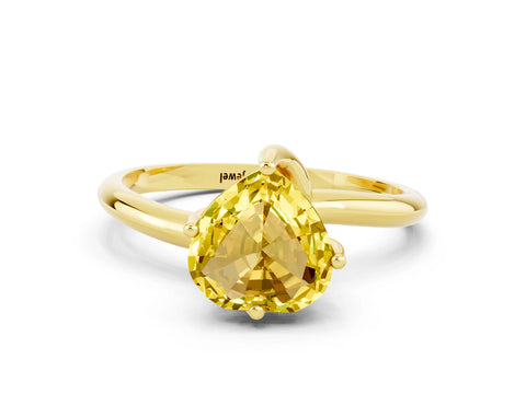 Yellow gold Heart Cut Yellow Sapphire Solitaire Engagement Ring with Four-Prong Setting and Classic Band_12
