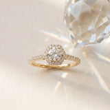 Yellow gold Hexagonal Halo Round Diamond Pavé Band with Four-Prong Setting_6