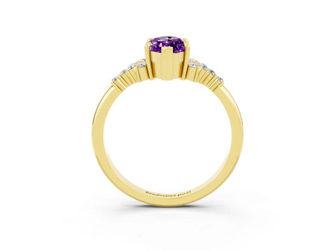 Yellow gold Marquise Cut Amethyst Ring with Side Stones and Four-Prong Setting_39