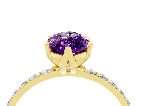 Yellow gold Marquise Cut Amethyst Solitaire Engagement Ring with Pavé Band and Prong Setting_4