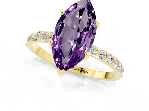 Yellow gold Marquise Cut Amethyst Solitaire Ring with Round Pavé Shoulders and Prong Setting