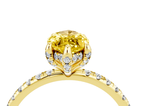 Yellow gold Marquise Cut Diamond Solitaire Ring with Four-Prong Setting and Pavé Band_4