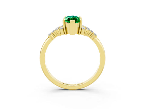 Yellow gold Marquise Cut Emerald Ring with Side Stones and Four-Prong Setting_39