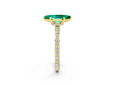 Yellow gold Marquise Cut Emerald Solitaire Engagement Ring with Pavé Band and Four-Prong Setting_2