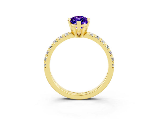 Yellow gold Marquise Cut Tanzanite Solitaire Pavé Engagement Ring with Round Band and Prong Setting