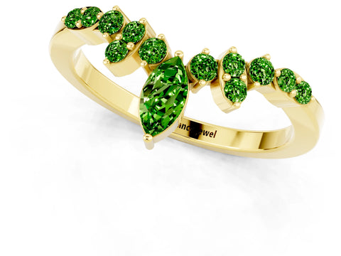 Yellow gold Marquise and Round Peridot Chevron Band with Prong Setting_7