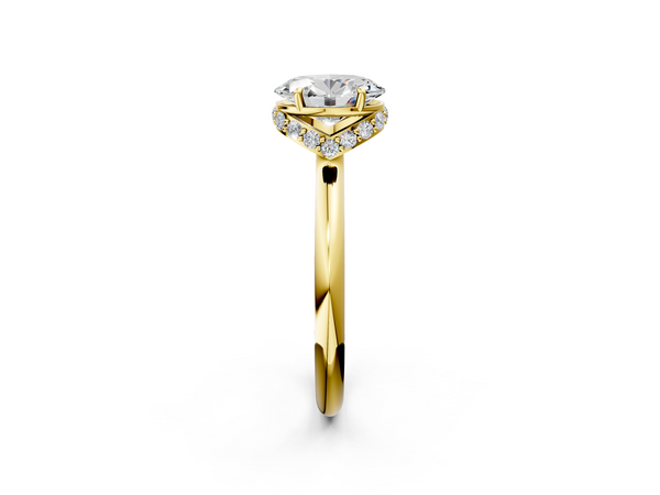 Yellow gold Oval Brilliant Solitaire Engagement Ring with Six-Prong Setting and Classic Band