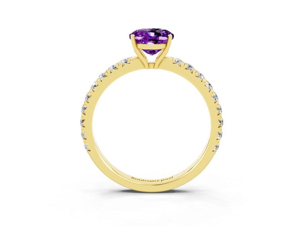 Yellow gold Oval Cut Amethyst Pavé Solitaire Engagement Ring with Four-Prong Setting