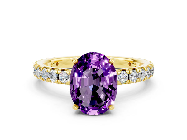 Yellow gold Oval Cut Amethyst Pavé Solitaire Ring with Round Band and Prong Setting