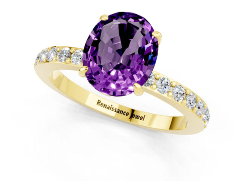 Yellow gold Oval Cut Amethyst Solitaire Engagement Ring with Pavé Band and Four-Prong Setting_1