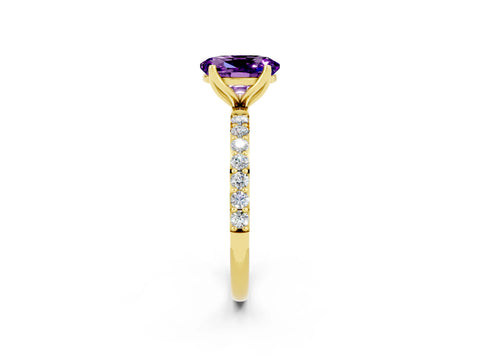 Yellow gold Oval Cut Amethyst Solitaire Engagement Ring with Pavé Band and Prong Setting_2