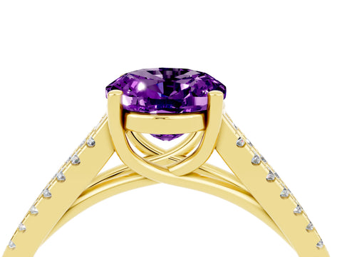 Yellow gold Oval Cut Amethyst Solitaire Engagement Ring with Split Shank Pavé Band_4