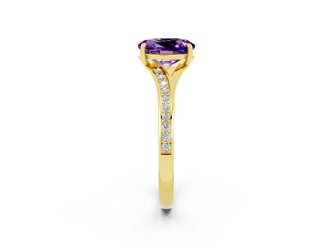 Yellow gold Oval Cut Amethyst Solitaire Ring with Pavé Band and Prong Setting_2