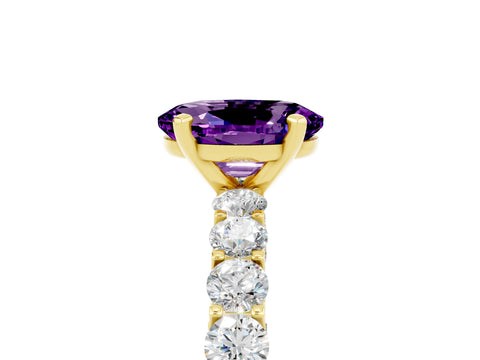 Yellow gold Oval Cut Amethyst Solitaire Ring with Shared Prong Pavé Band and Four-Prong Setting_5