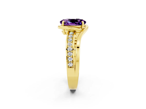 Yellow gold Oval Cut Amethyst Solitaire Ring with Split Shank and Prong Setting