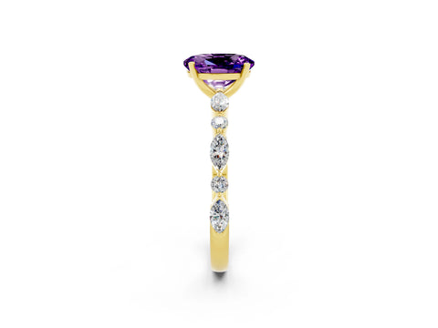Yellow gold Oval Cut Amethyst Solitaire with Side Stones on a Pavé Band and Four-Prong Setting_2