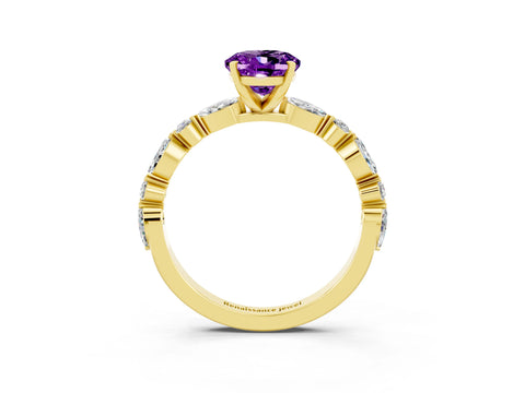 Yellow gold Oval Cut Amethyst Solitaire with Side Stones on a Pavé Band and Four-Prong Setting_3