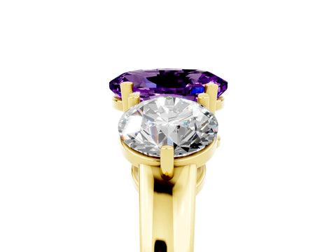 Yellow gold Oval Cut Amethyst Three-Stone Ring with Prong Setting and Classic Band_5
