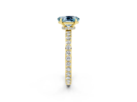 Yellow gold Oval Cut Aquamarine Ring with Pavé Band and Four-Prong Setting_2
