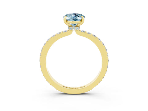 Yellow gold Oval Cut Aquamarine Ring with Pavé Band and Four-Prong Setting_3