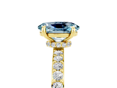 Yellow gold Oval Cut Aquamarine Ring with Pavé Band and Four-Prong Setting_5