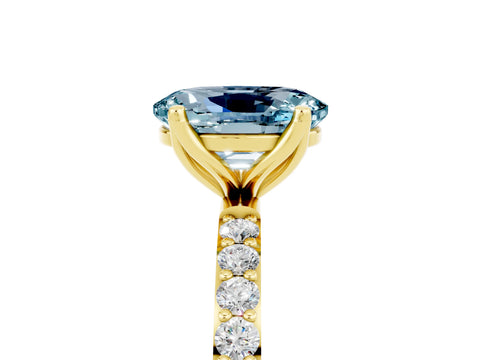 Yellow gold Oval Cut Aquamarine Solitaire Engagement Ring with Pavé Band and Prong Setting_5