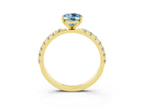 Yellow gold Oval Cut Aquamarine Solitaire Pavé Band with Four-Prong Setting_3