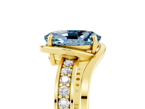Yellow gold Oval Cut Aquamarine Solitaire Ring with Split Shank and Prong Setting_5