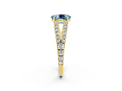 Yellow gold Oval Cut Aquamarine Split Shank Pavé Engagement Ring with Four-Prong Setting_14