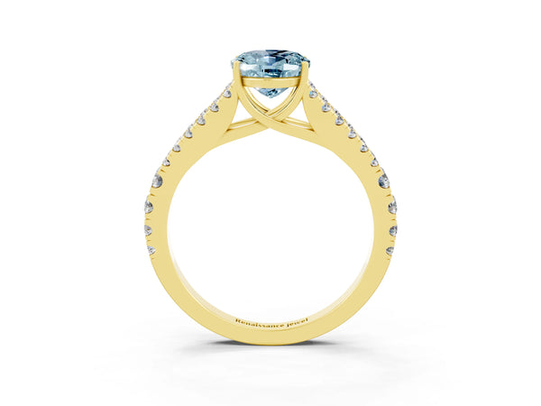Yellow gold Oval Cut Aquamarine Split Shank Pavé Engagement Ring with Four-Prong Setting