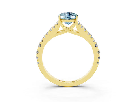 Yellow gold Oval Cut Aquamarine Split Shank Pavé Engagement Ring with Four-Prong Setting_15
