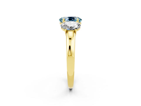 Yellow gold Oval Cut Aquamarine Three-Stone Ring with Four-Prong Setting and Classic Band_2