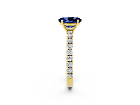 Yellow gold Oval Cut Blue Sapphire Pavé Solitaire Engagement Ring with Four-Prong Setting_14
