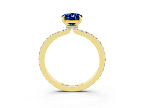 Yellow gold Oval Cut Blue Sapphire Solitaire Engagement Ring with Pavé Band and Four-Prong Setting_3